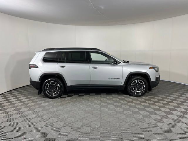 Used 2026 Jeep Cherokee Laredo AWD/4WD image 8