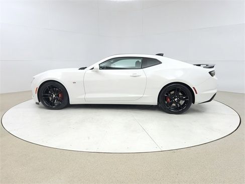 Used 2019 Chevrolet Camaro SS image 4