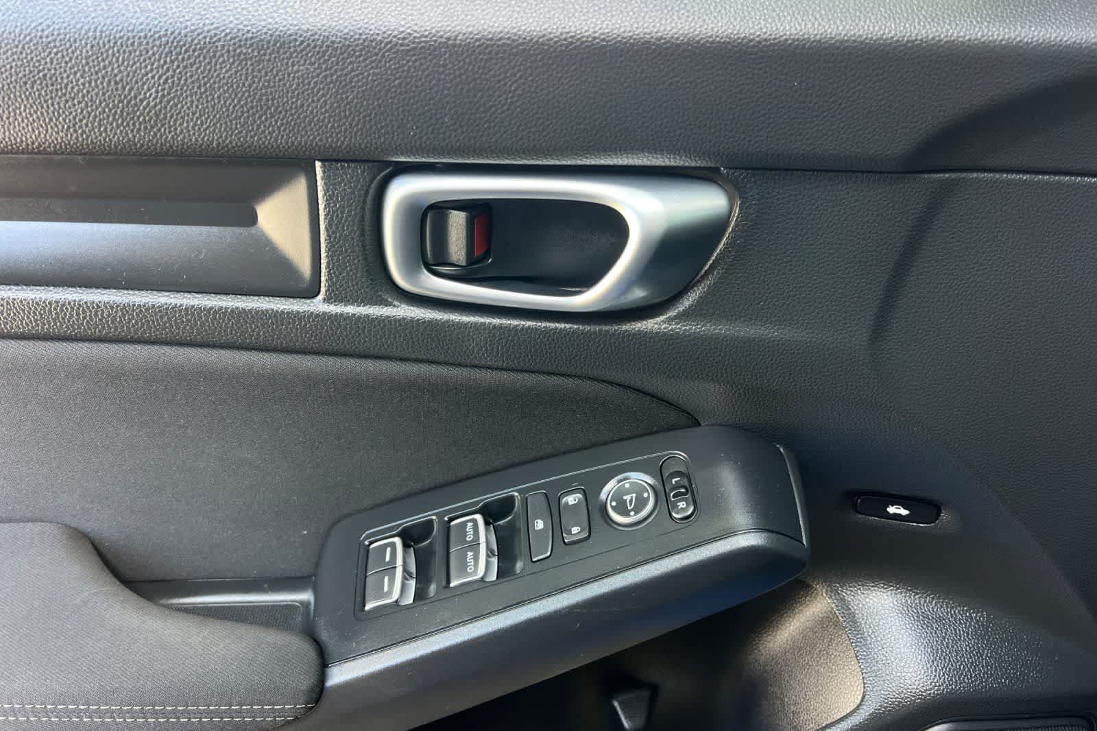 Used 2024 Honda Civic Sport image 13