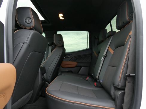 Certified 2024 GMC Canyon AT4 image 18