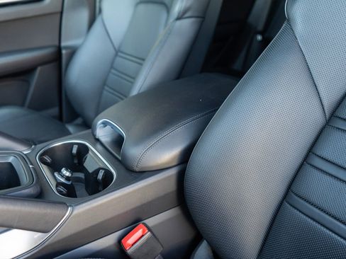 Used 2023 Porsche Cayenne Turbo image 25