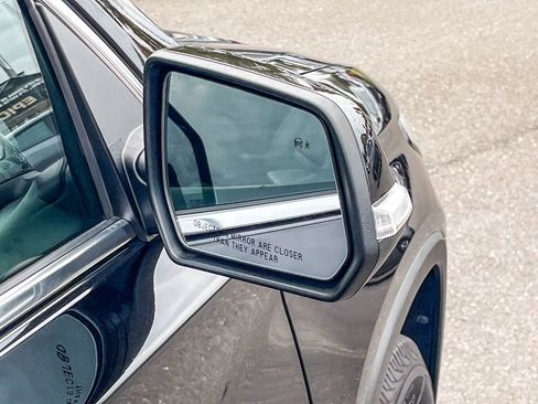 Used 2022 Chevrolet Traverse LT w/ LPO, Floor Liner Package image 16