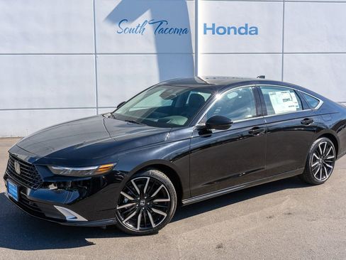 New 2026 Honda Accord Touring image 2
