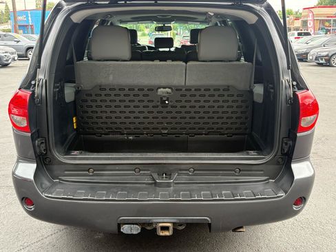 Used 2013 Toyota Sequoia SR5 w/ Premium Pkg AWD/4WD image 39