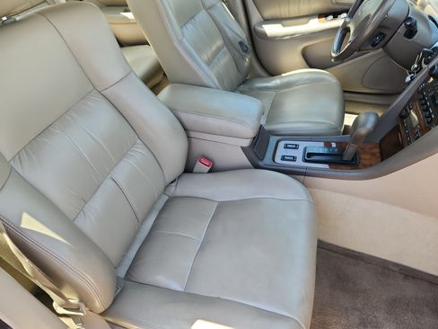 Used 2000 Lexus ES 330 w/ Lexus Value Pkg FWD image 16