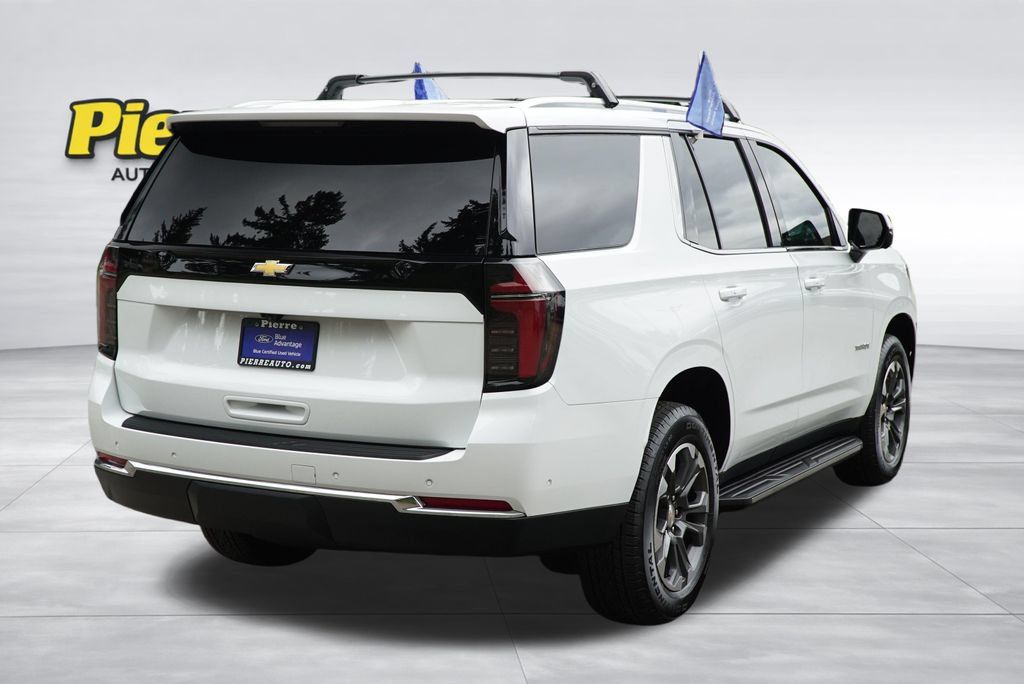 Used 2026 Chevrolet Tahoe LS AWD/4WD image 7