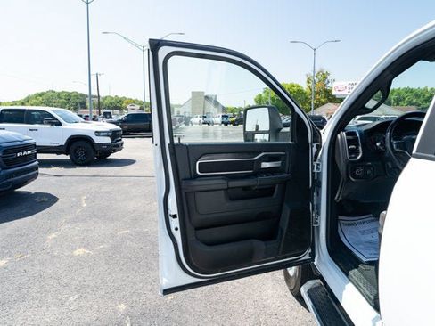 Certified 2024 RAM 2500 Big Horn AWD/4WD image 12