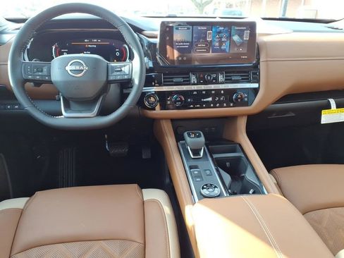 New 2026 Nissan Pathfinder Platinum image 9