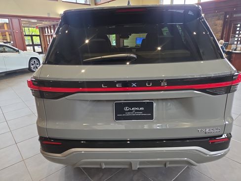 New 2026 Lexus TX 500h AWD image 3