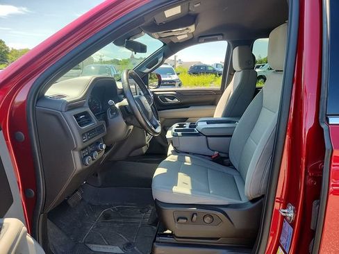 Used 2022 Chevrolet Suburban LS AWD/4WD image 16