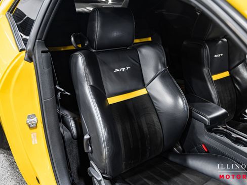 Used 2010 Dodge Challenger SRT8 w/ Special Edition Group image 31