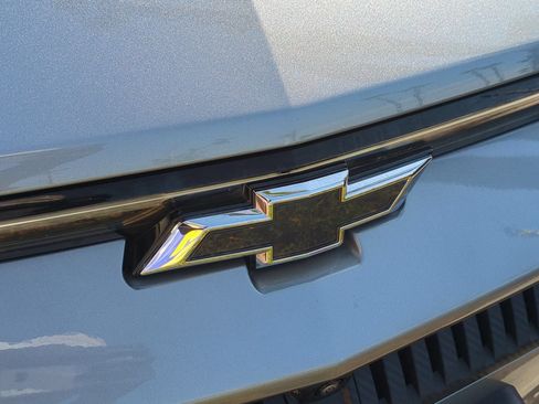 Used 2024 Chevrolet Equinox EV LT w/ LPO, Blackout Package FWD image 29