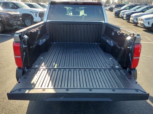Certified 2025 Toyota Tacoma SR image 9