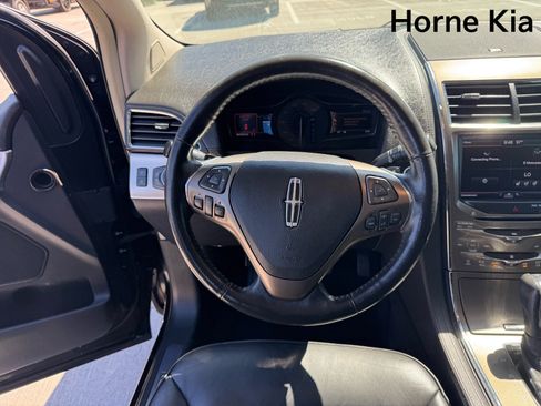 Used 2013 Lincoln MKX AWD image 16