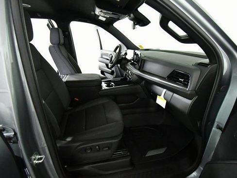 New 2026 Chevrolet Suburban LS image 22