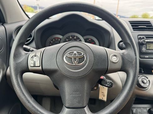 Used 2012 Toyota RAV4 4WD w/ Upgrade Value Pkg image 19
