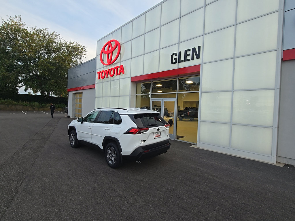 Certified 2024 Toyota RAV4 XLE w/ Weather Package AWD/4WD image 4