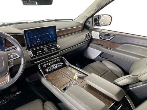 Used 2023 Lincoln Navigator Black Label image 24