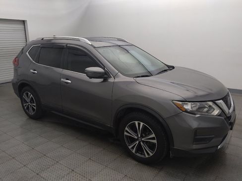 Used 2019 Nissan Rogue SV w/ Sun & Sound Touring Package FWD image 11