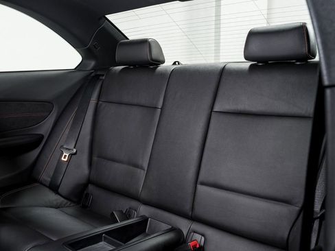 Used 2011 BMW 1 Series M image 24