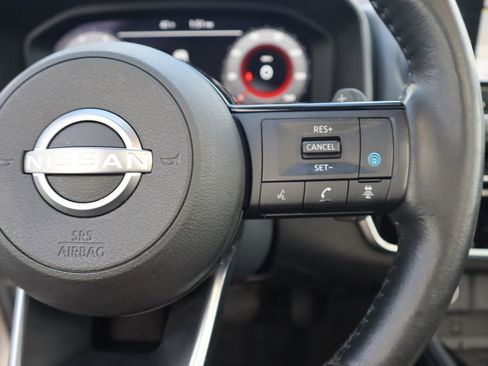 Certified 2022 Nissan Rogue Platinum w/ Head-Up Display Package image 24