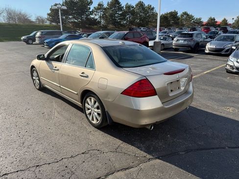 Used 2006 Honda Accord EX image 2