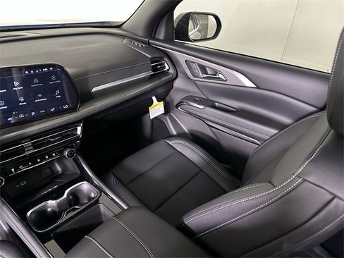 New 2026 Chevrolet Traverse LT w/ Sun and Wheel Package image 36