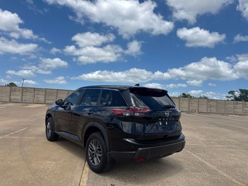 Used 2026 Nissan Rogue S FWD image 16