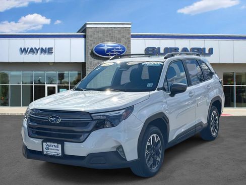 Certified 2025 Subaru Forester Premium AWD/4WD image 2
