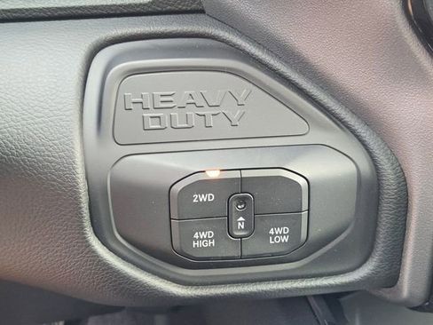 New 2026 RAM 3500 Laramie AWD/4WD image 32