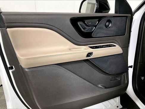 Used 2021 Lincoln Aviator Reserve w/ Equipment Group 201A image 23