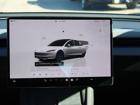 Used 2025 Tesla Model 3 Long Range image 13