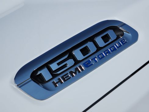 Used 2023 RAM 1500 Big Horn AWD/4WD image 12