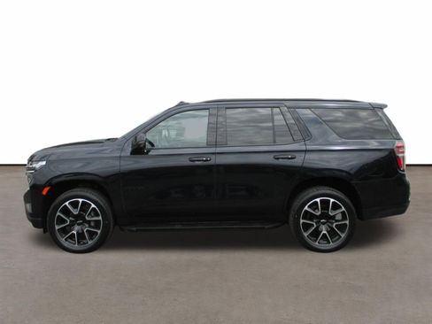 Used 2022 Chevrolet Tahoe RST w/ Luxury Package AWD/4WD image 2