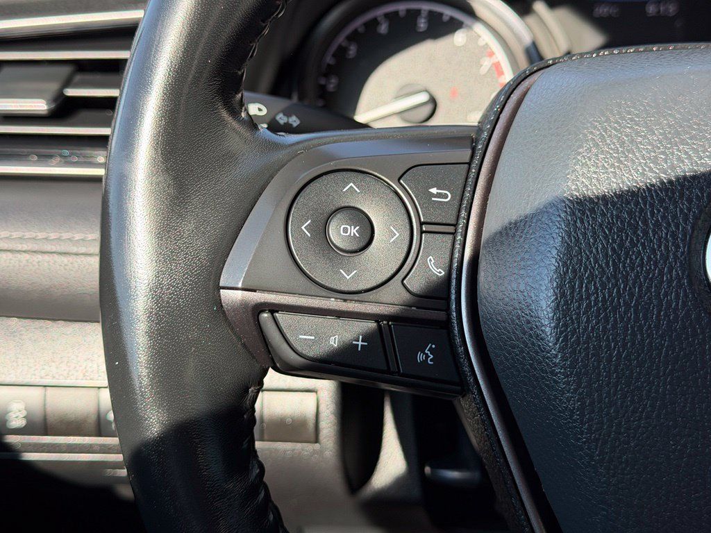 Used 2024 Toyota Camry SE FWD image 17