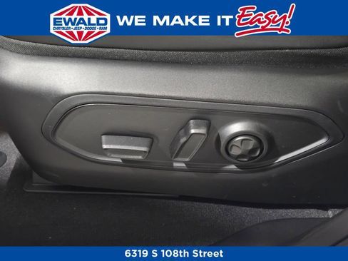 New 2025 Jeep Grand Cherokee Limited w/ Luxury Tech Group II image 28