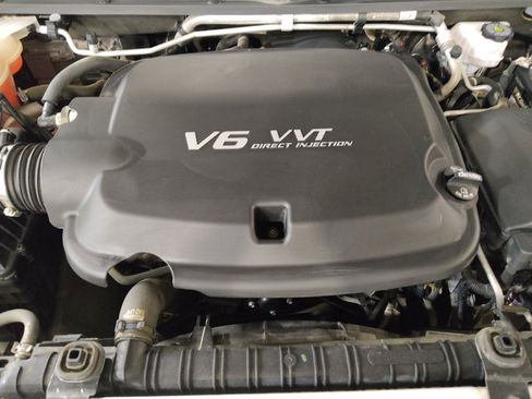 Used 2021 Chevrolet Colorado W/T w/ WT Convenience Package RWD image 30
