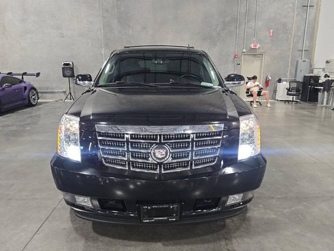 Used 2007 Cadillac Escalade AWD w/ Information Package image 82