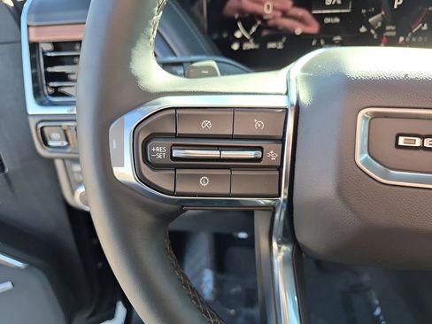 Certified 2025 GMC Yukon Denali image 34