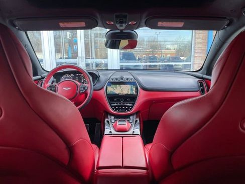 Used 2023 Aston Martin DBX image 45
