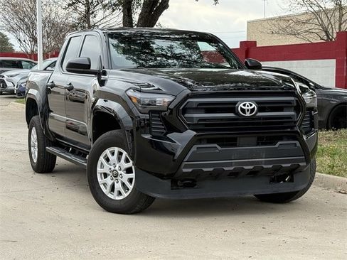 Used 2025 Toyota Tacoma SR image 2