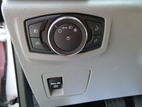 Used 2018 Ford F150 XLT w/ Trailer Tow Package image 23