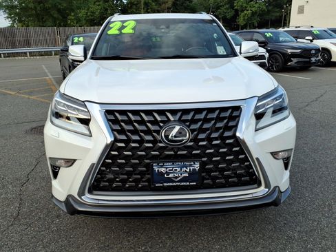 Certified 2022 Lexus GX 460 Luxury w/ Sport Design Package AWD/4WD image 2