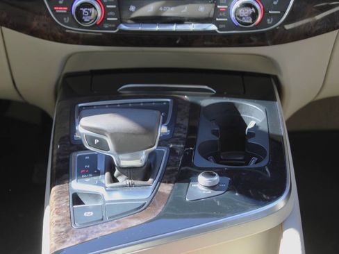 Used 2017 Audi Q7 3.0T Premium Plus image 33