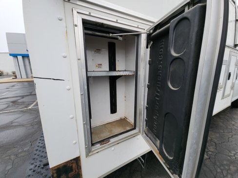 Used 2018 Chevrolet Express 3500 w/ Power Convenience Package image 17