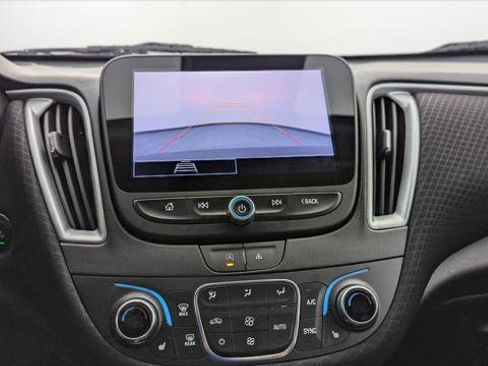 Used 2023 Chevrolet Malibu LT image 28