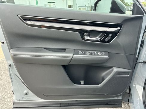 Used 2025 Honda CR-V EX-L image 22