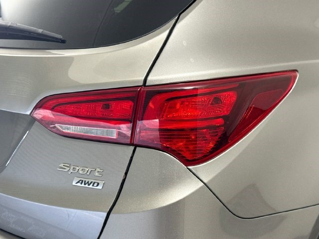 Used 2017 Hyundai Santa Fe Sport AWD/4WD image 32