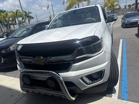 Used 2018 Chevrolet Colorado LT w/ LT Convenience Package RWD image 2