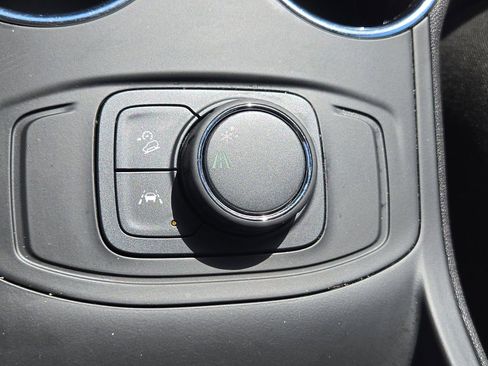 Used 2024 GMC Terrain SLE image 26